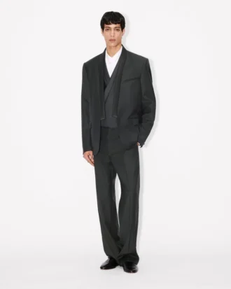 Skreddersydd kimono-blazer med enkel knappestolpe i jomfruull